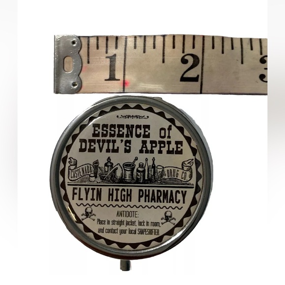 Vintage Style Devils Apple Pill Organizer Travel Case - Picture 4 of 4